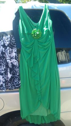 Size 11-12 ladies formal dress in good shape