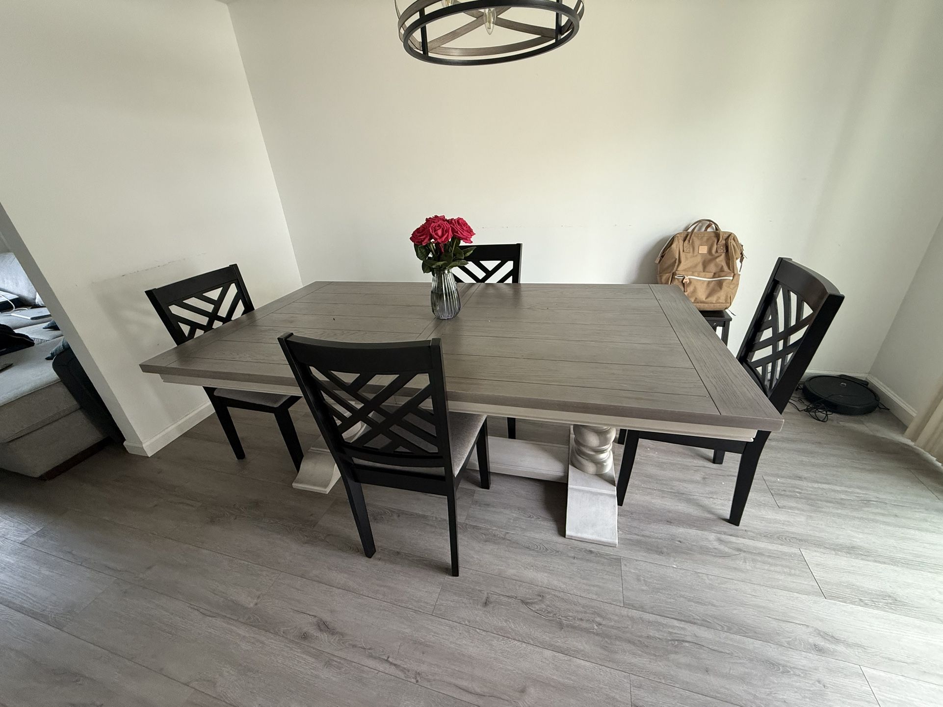 Vineyard Rectangular Extendable Dining Table