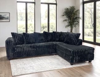Velvet L-Shaped Sectional Sofa – Includes Matching Cushions 🖤🩶🤍