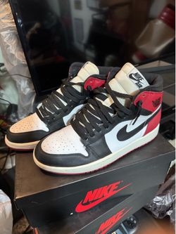 Air Jordan 1 black toe size 8.5
