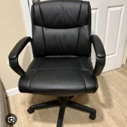 Executive Office Chair - Like New 