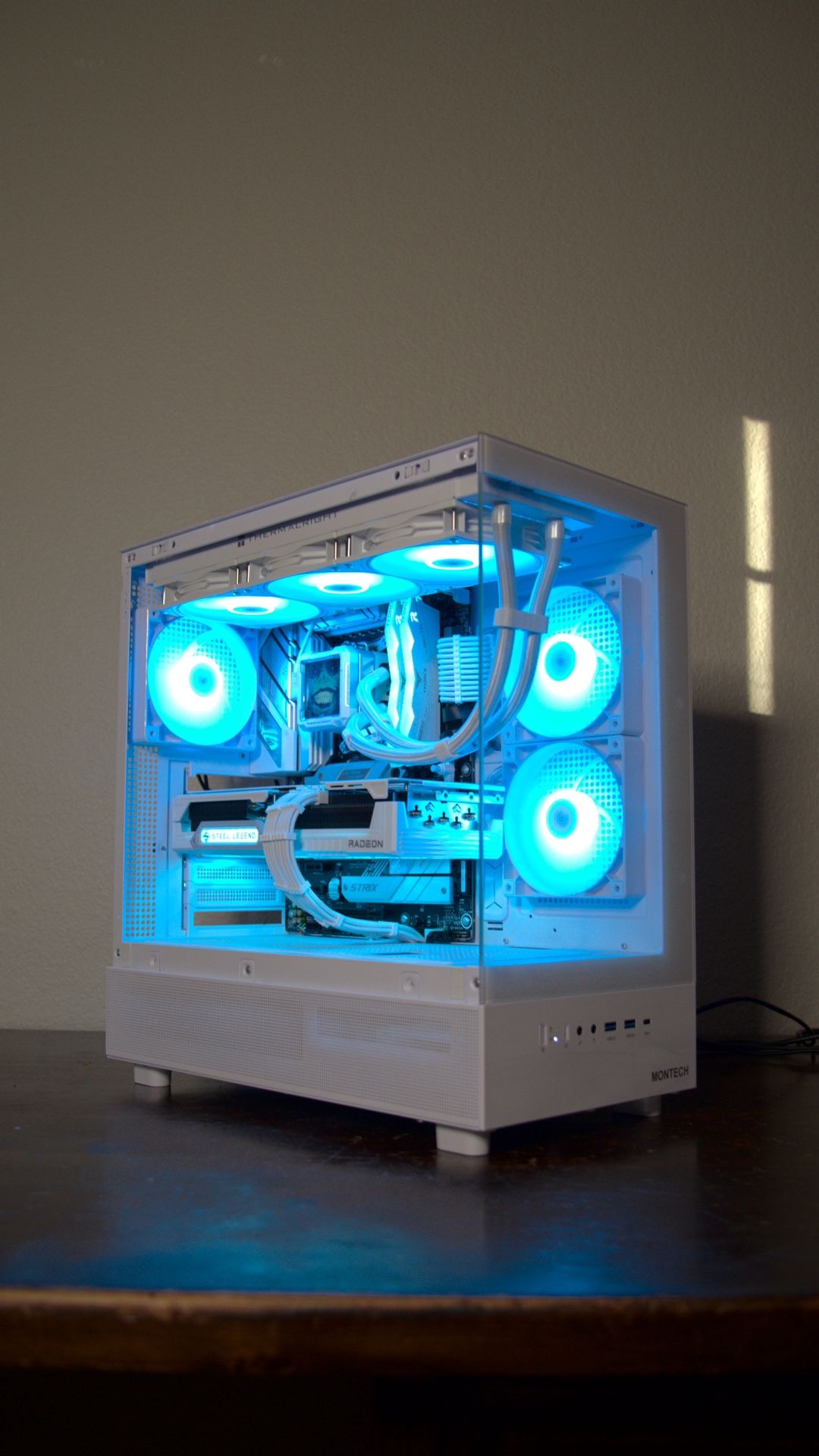 Gaming PC | 9070XT | 7800x3D | 32GB DDR5 | 1TB SSD | Win 11 | WiFi 