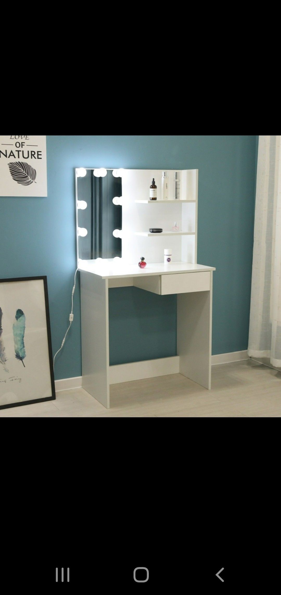 Makeup make up vanity table with mirror Luxury Contemporary design with mirror and Led lights