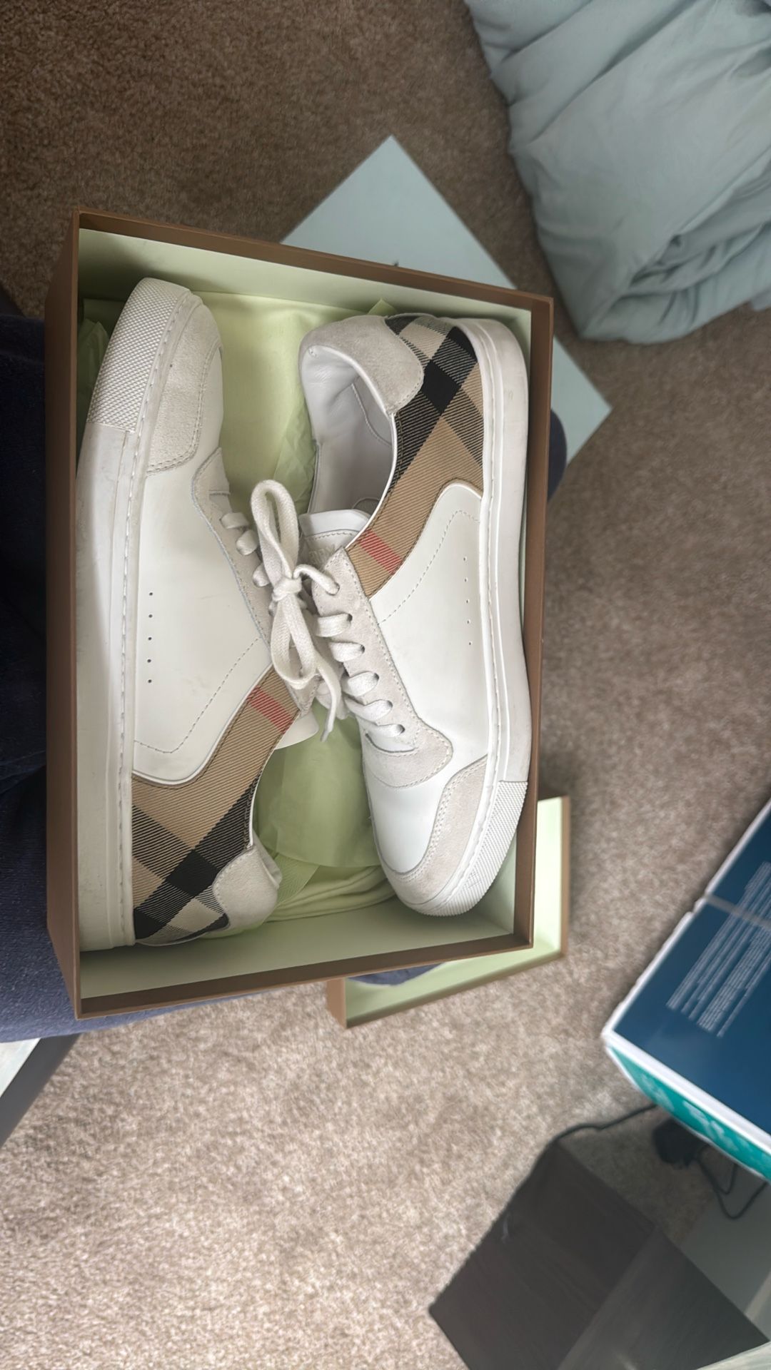 Sneakers