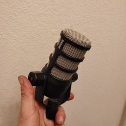 Mic 🎤🎤🎤 Set Up 100.00