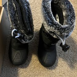 New Kamik Snow Boots Kids Size 9