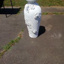Tall designers coral Gardening pot very detailed masterpiece