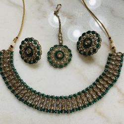 Necklace Set