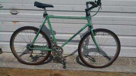 Beautiful condition 80s mountain bike