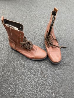 Mens size 11 brown leather boots