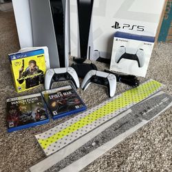 Sony PS5 Blu-Ray (Disc) Edition Console - White - 3 Game Bundle CyberPunk 2077