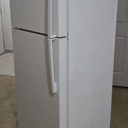 GE Refrigerator