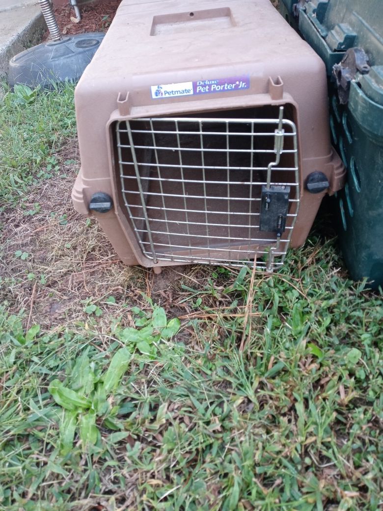 Small dog kennel