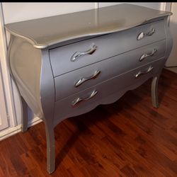 Used Dresser 