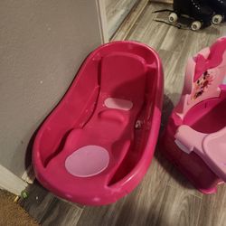 Baby tub and chair