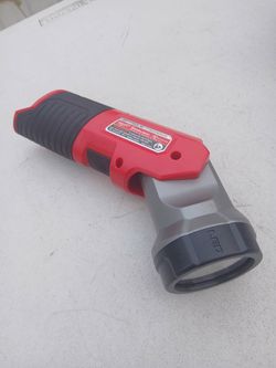 M12 Milwaukee flashlight