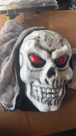 Skull mask