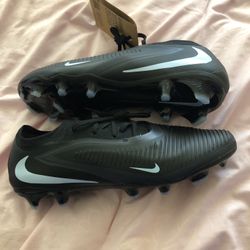 soccer cleats 
