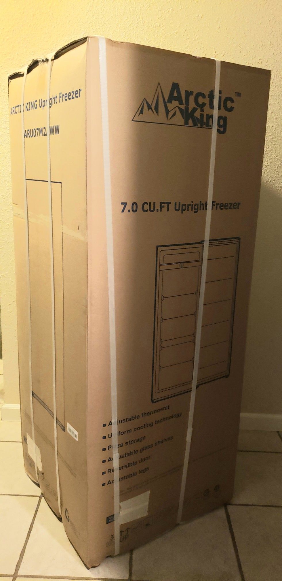 Brand New 7.0 cu ft Stylish Upright Freezer