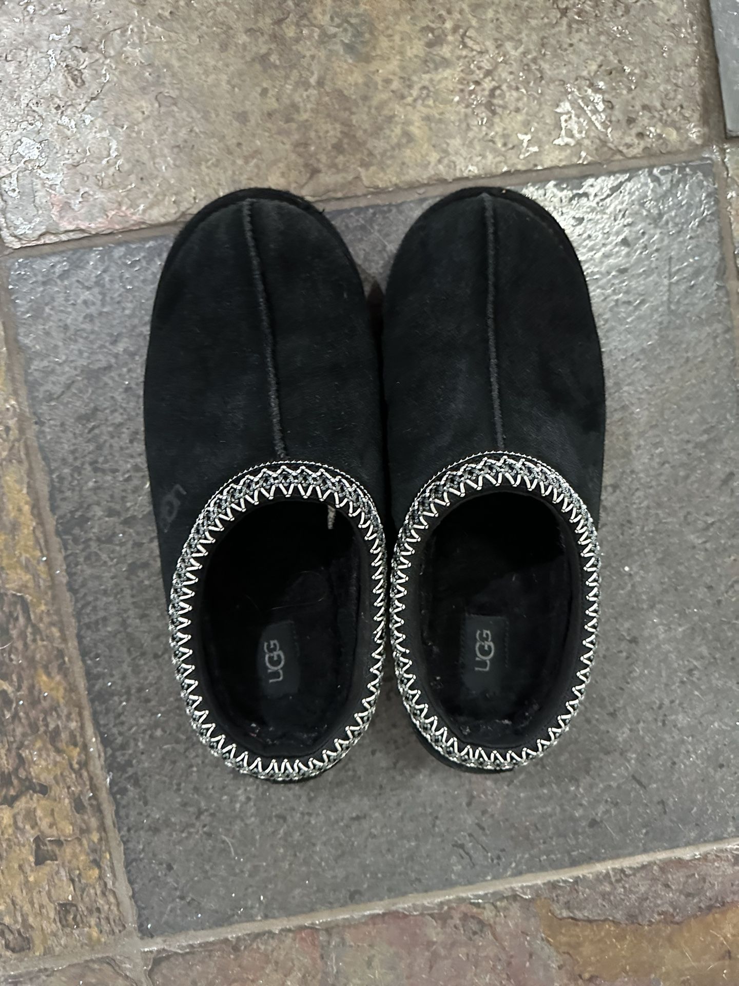 Men’s Black Uggs Size 10