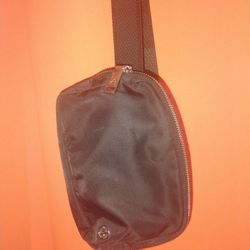 Pander Crossbody Bag 