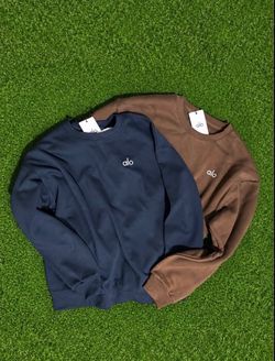 Alo Crewneck Sweatshirts – Navy & Brown