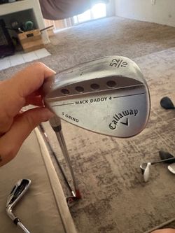 Left handed golf clubs