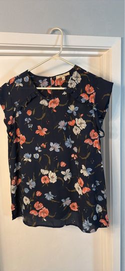 Size L Navy Floral Ruffle Sleeve Blouse