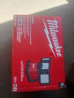 Milwaukee flood light