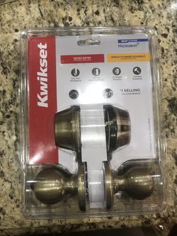 Kwikset 690P Polo Keyed Single Cylinder Knobset and Deadbolt Combo Pack