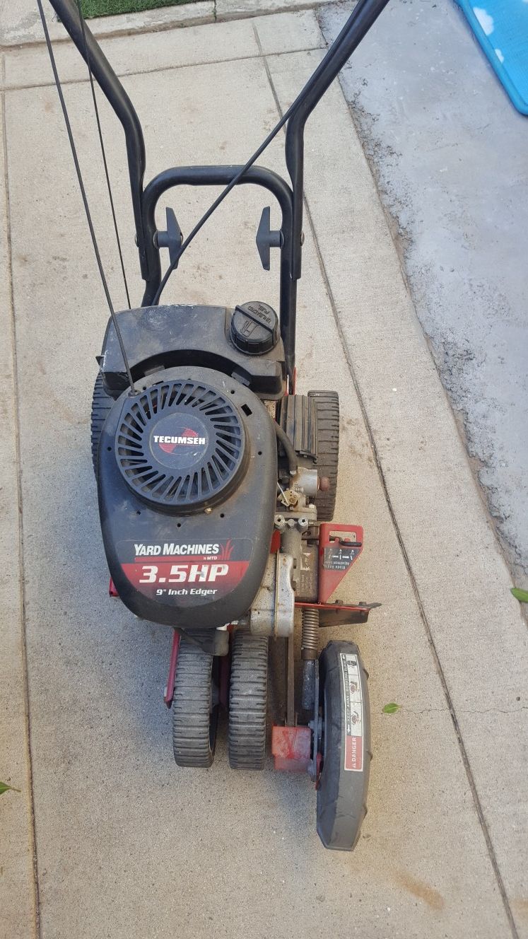 Yard Machines 3.5 HP Edger for Sale in Riverside, CA