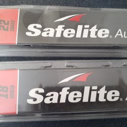 Safelite Windshield Wipers Blades, (22" & 18")