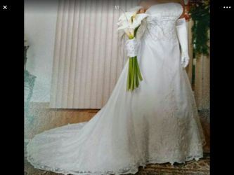 Lazaro Wedding dress