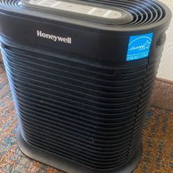 AIR PURIFIER 