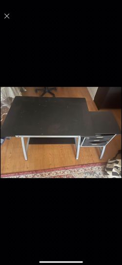 Adjustable Drawing Table