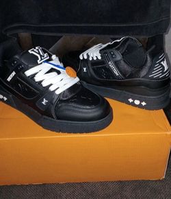 Lv trainers black