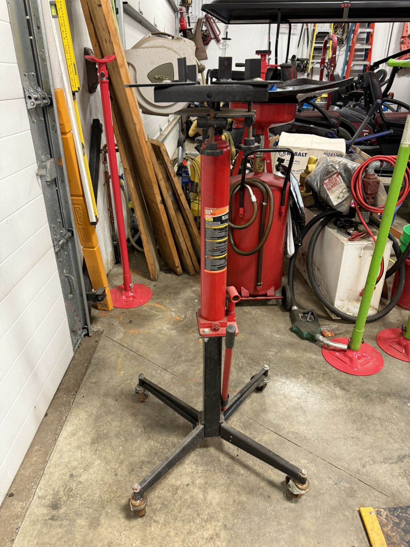 Big Red 1/2-Ton Telescoping Transmission Floor Jack