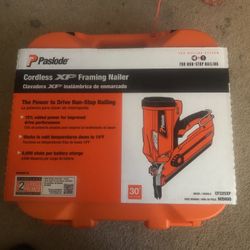 Paslode CF325XP Lithium-Ion 30° Cordless Framing Nailer