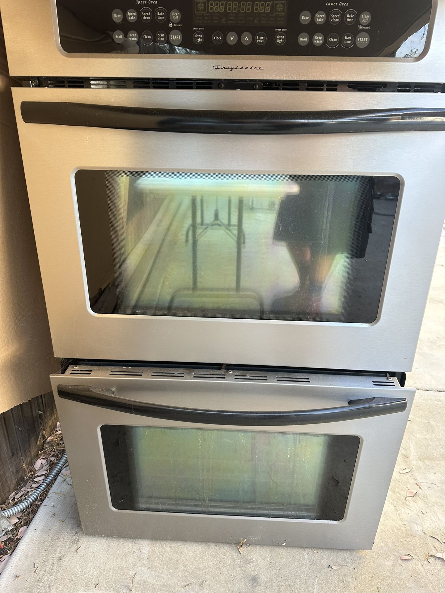 ELECTRIC OVEN