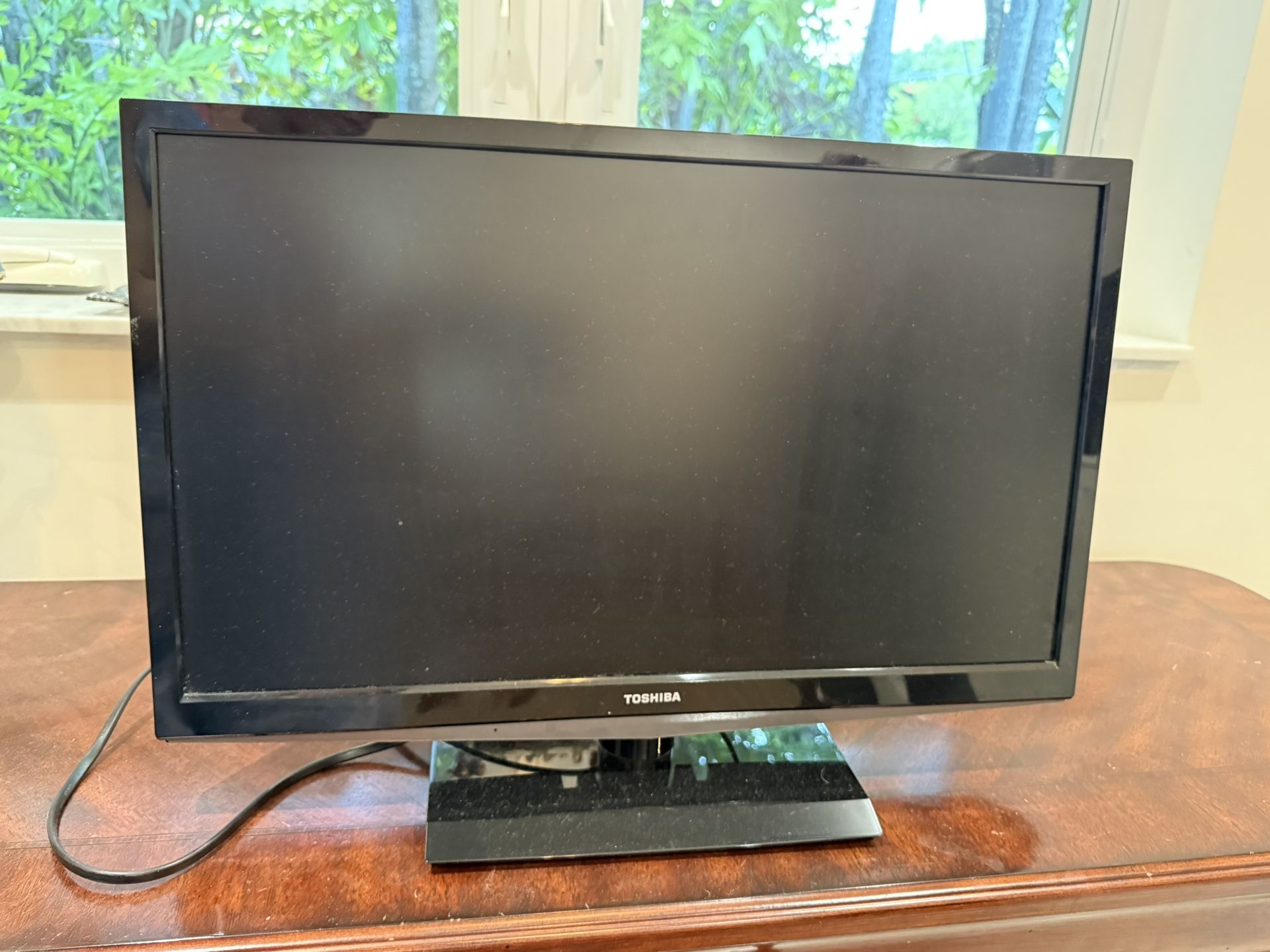 Monitor 24”