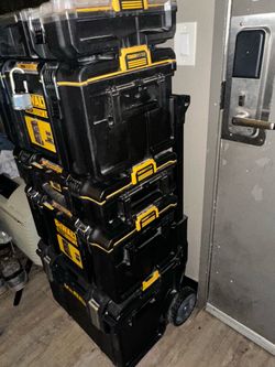 5 Dewalt tool boxes