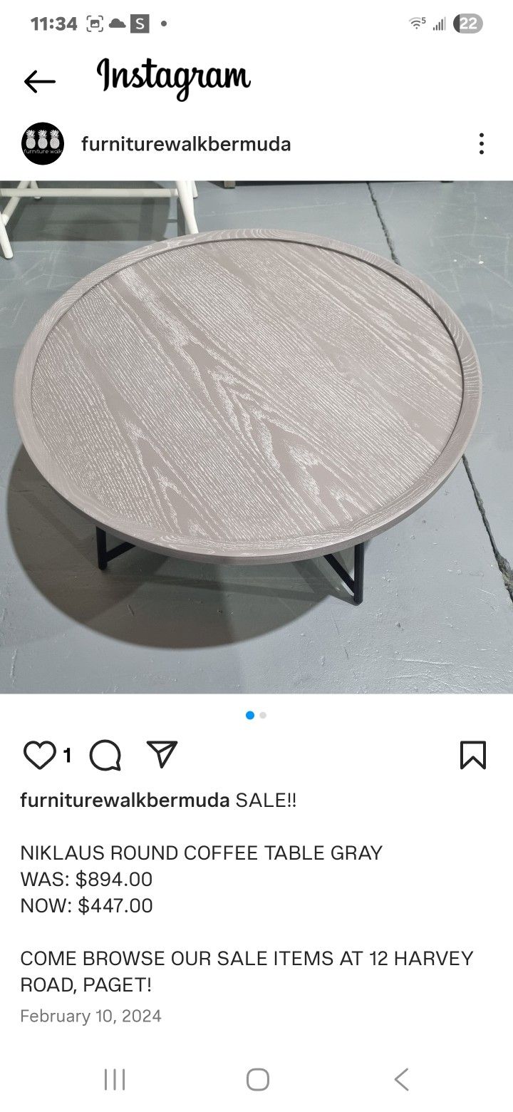 Z Gallery coffee Table 