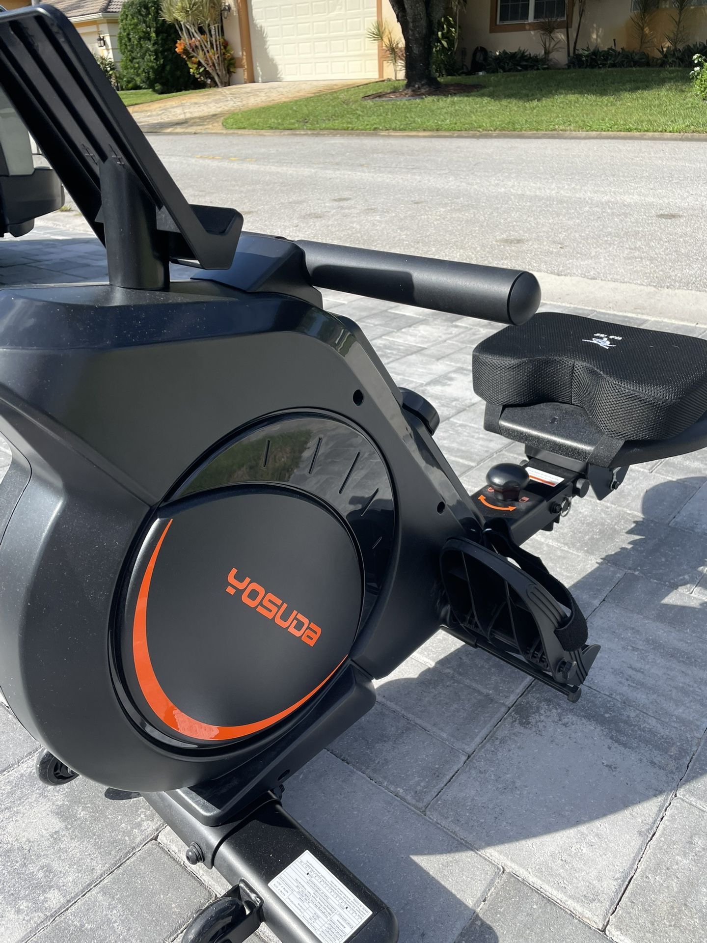 Yosuda Rowing Machine