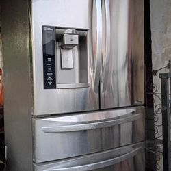 2016 LG French door Refrigerator 