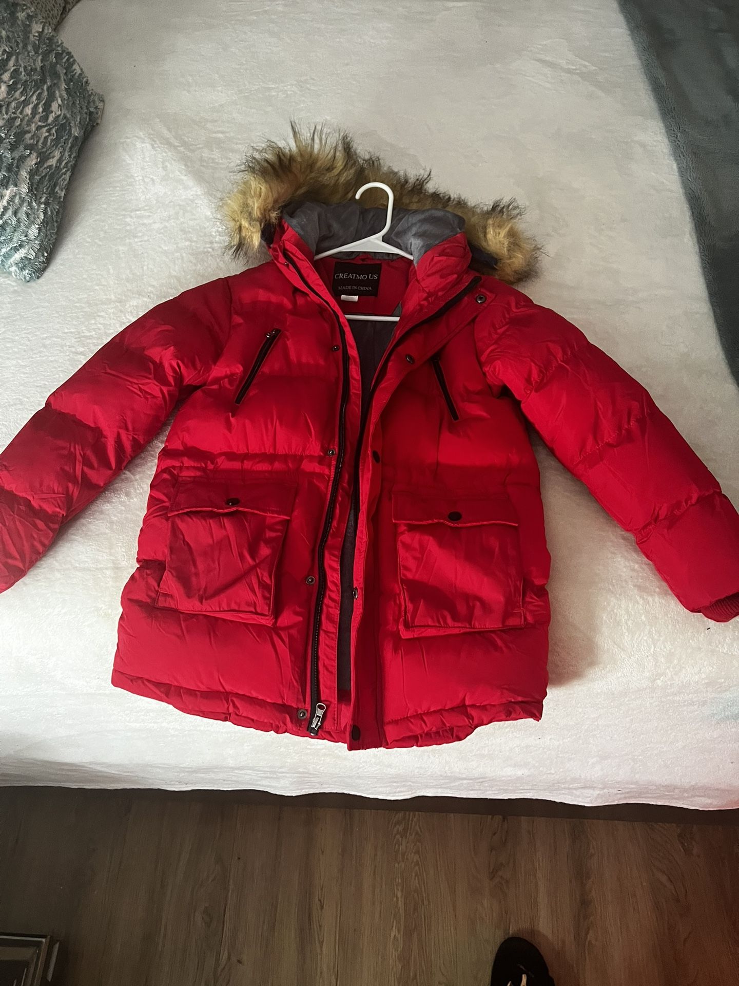 "Warm Insulated Red Winter Coat for Boys - Stylish & Cozy!"