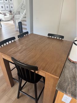 Dinning table and chairs