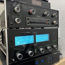 McIntosh C29 Preamp 2205 Power Amplifier Set