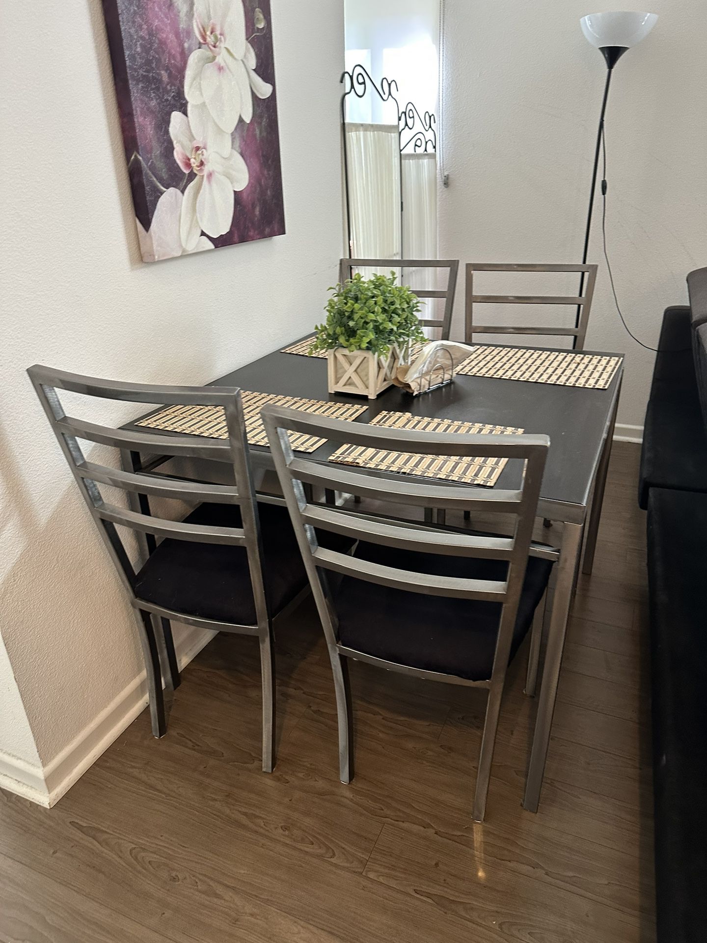 Square 4 Person Dining Table With Chairs 