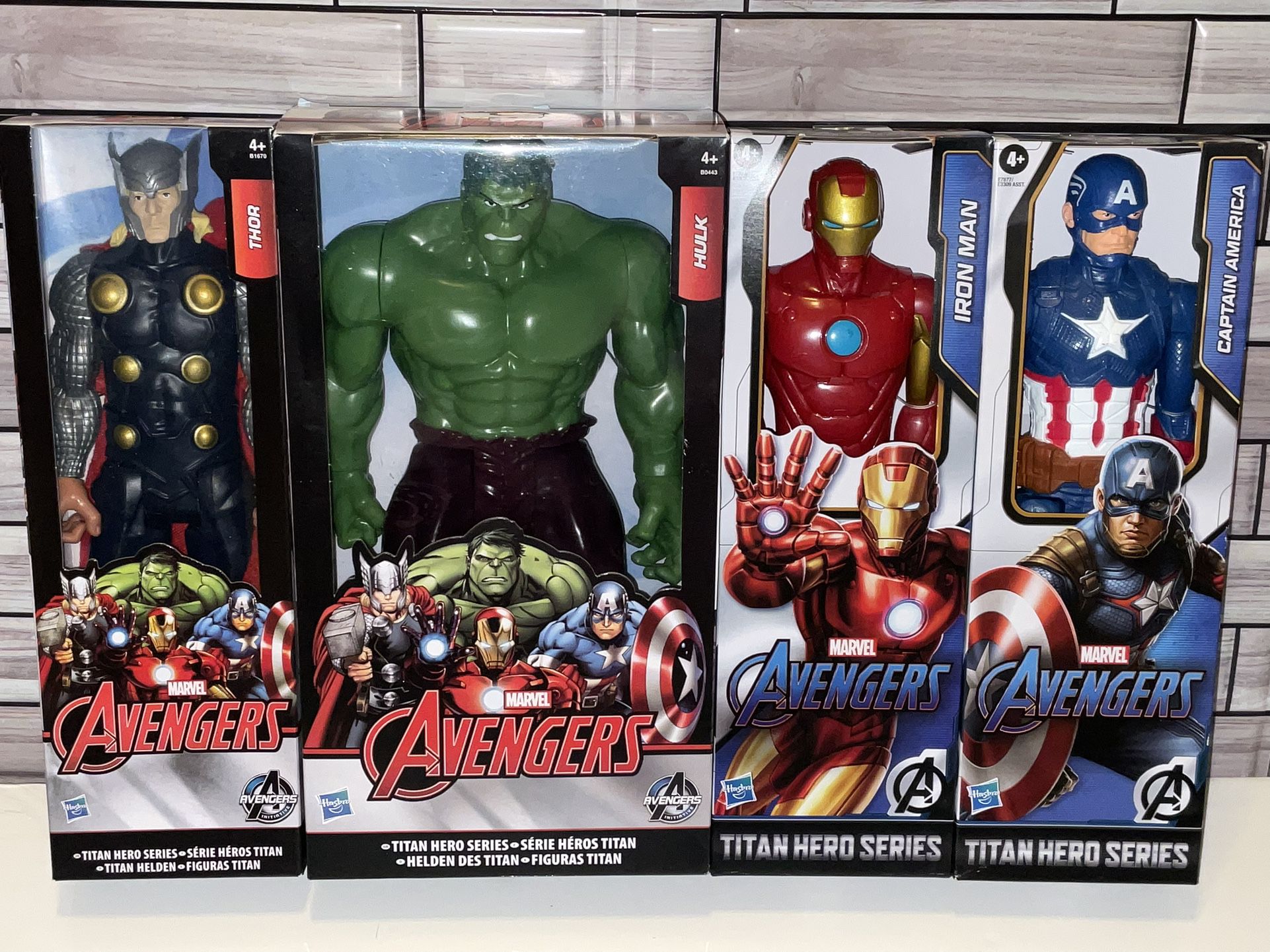 Marvel Heroes Hulk Iron Man Captain America Thor 12” Figures 