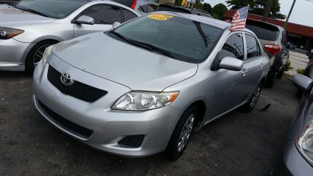 2010 Toyota corola con. 80 miles